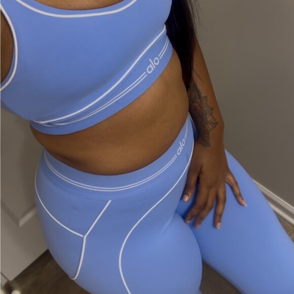 ALO Yoga Set - Picture 2 of 11